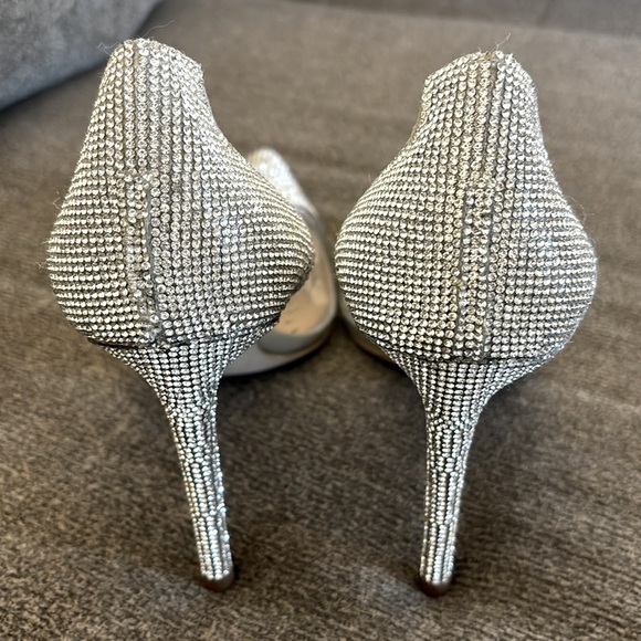 Steve Madden Malibu-R Rhinestone Vinyl Pointed-Toe Pumps Size 7.5 - Picture 9 of 14